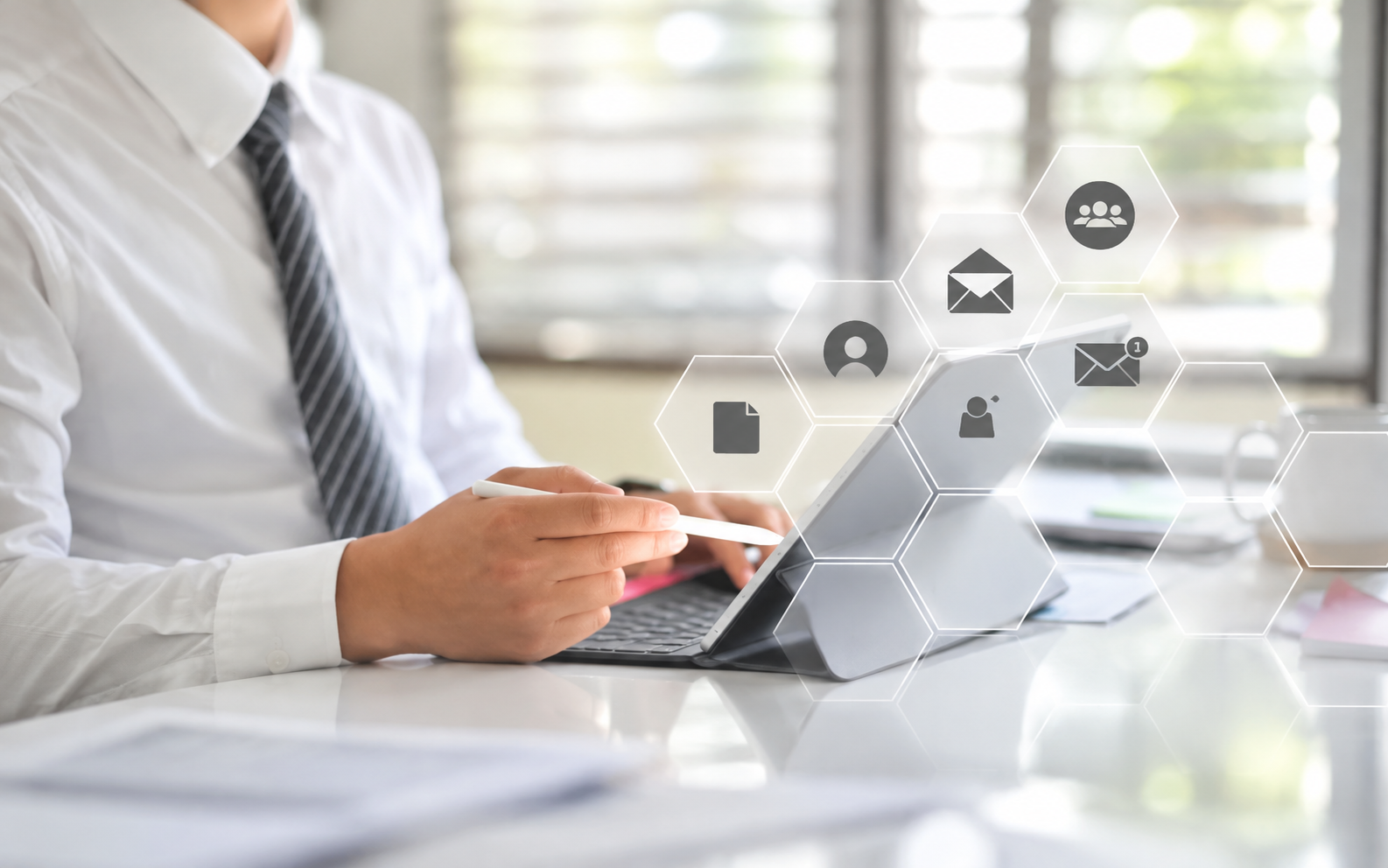 Illustration of intelligent decision support and policy information assistance